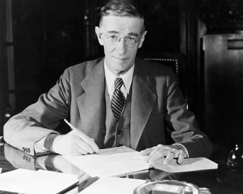 Vannevar Bush, 1945